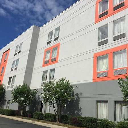 Budgetel Inns & Suites - Atlanta Galleria Stadium Смирна Экстерьер фото