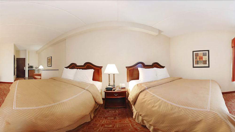 Budgetel Inns & Suites - Atlanta Galleria Stadium Смирна Экстерьер фото