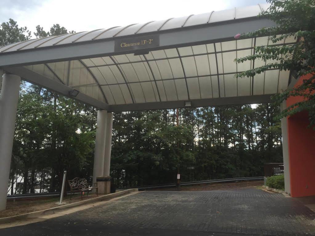 Budgetel Inns & Suites - Atlanta Galleria Stadium Смирна Экстерьер фото