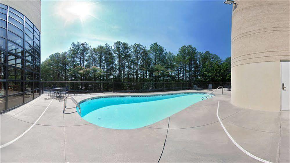 Budgetel Inns & Suites - Atlanta Galleria Stadium Смирна Экстерьер фото